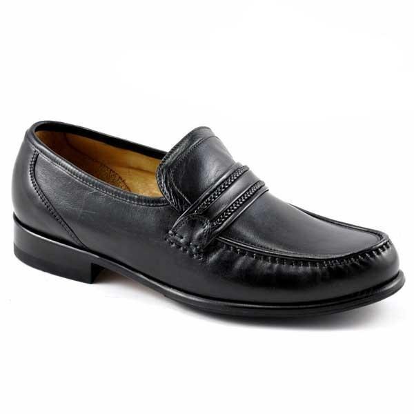 LOAKE Rome Moccasin shoe - Black - Angle View